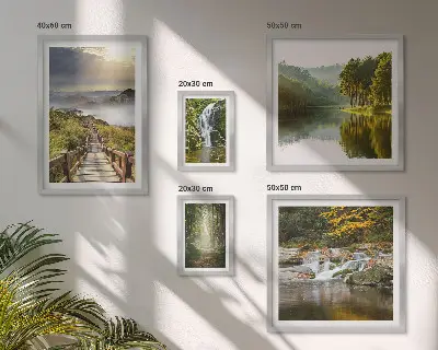Conjunto de 5 quadros com moldura de paisagens naturais com cachoeiras e trilhas na floresta