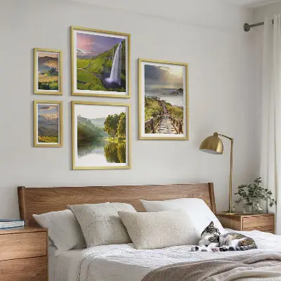 Conjunto de 5 quadros com moldura de paisagens com cachoeiras e montanhas