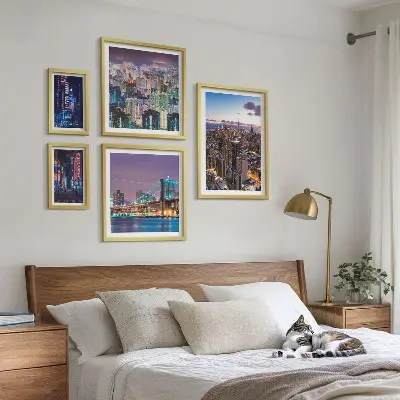 Galeria de parede paisagens noturnas com luzes de néon