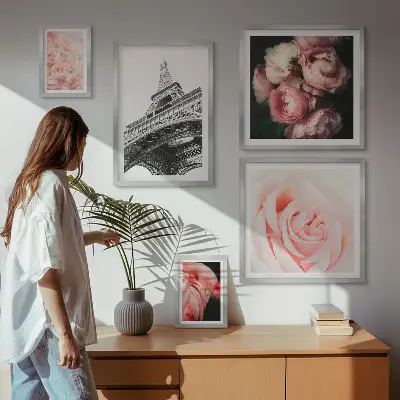 Conjunto de 5 quadros com moldura com tema rosas e Torre Eiffel