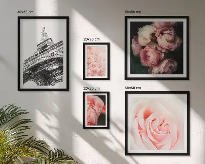 Conjunto de 5 quadros com moldura com tema rosas e Torre Eiffel