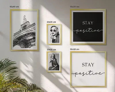 Conjunto de 5 quadros decorativos com gráficos estilosos da moda parisiense
