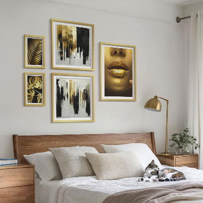 Galeria de parede rostos de plantas em estilo glamour