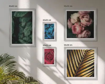 Galeria de parede com motivos de plantas florais