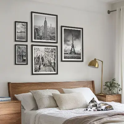 Conjunto de 5 quadros com moldura com ícones de paisagens urbanas arquitetônicas