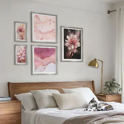 Conjunto de 5 quadros com moldura arranjo floral cor-de-rosa