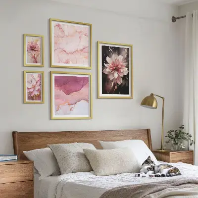 Conjunto de 5 quadros com moldura arranjo floral cor-de-rosa