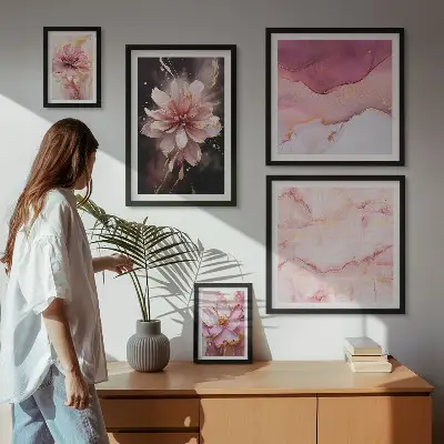 Conjunto de 5 quadros com moldura arranjo floral cor-de-rosa