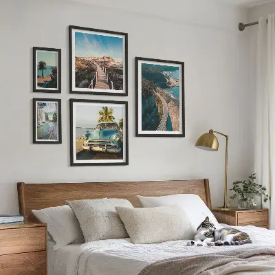 Conjunto de 5 quadros com moldura com estampas de paisagens, viagens, carros e natureza