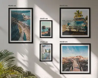 Conjunto de 5 quadros com moldura com estampas de paisagens, viagens, carros e natureza