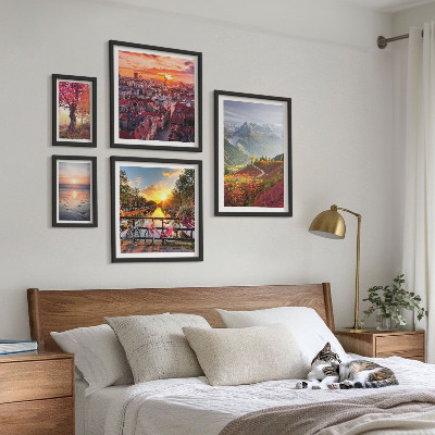 Conjunto de 5 quadros com moldura vistas da natureza urbana nas montanhas