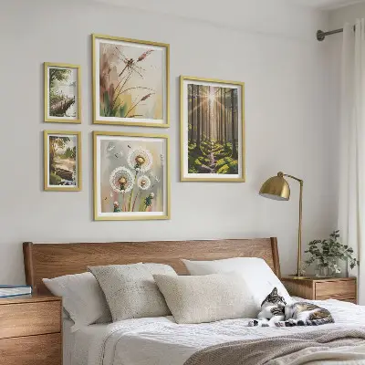Galeria de parede com paisagens de florestas e natureza