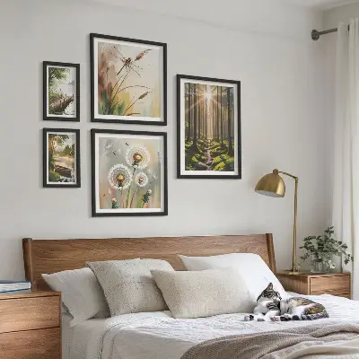 Galeria de parede com paisagens de florestas e natureza