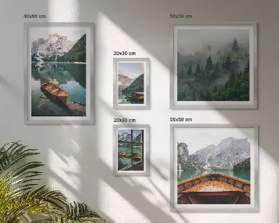 Conjunto de 5 quadros decorativos com paisagem de barcos em lagos tranquilos nas montanhas