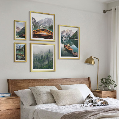 Conjunto de 5 quadros decorativos barcos em lagos tranquilos nas montanhas