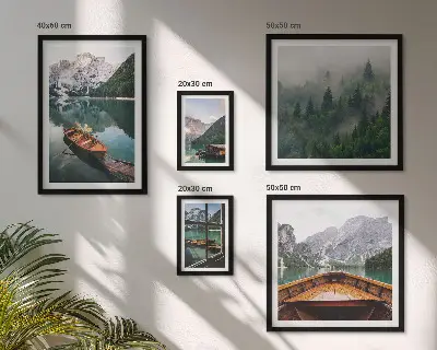 Conjunto de 5 quadros decorativos com paisagem de barcos em lagos tranquilos nas montanhas