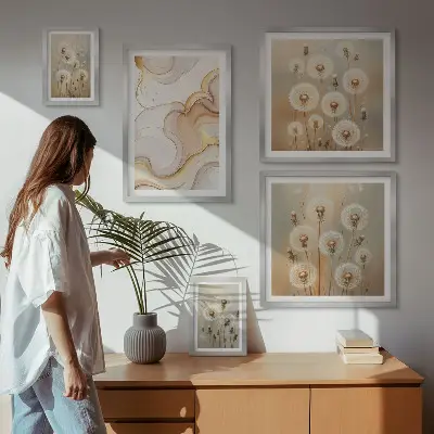 Conjunto de 5 quadros decorativos com motivos florais de natureza delicada