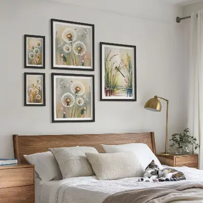 Galeria de quadros para parede com estampas de libélulas em estilo floral natural