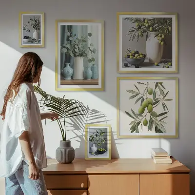 Conjunto de 5 quadros com moldura com estampa de azeitonas verdes em vaso decorativo