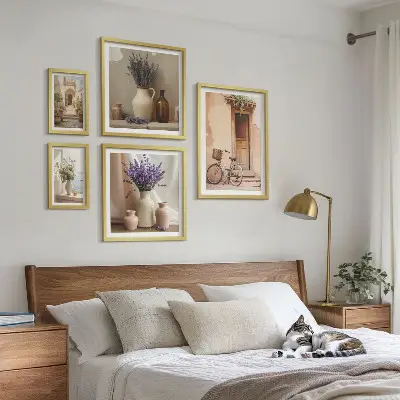 Conjunto de 5 quadros decorativos interiores elegantes com bicicleta e flores