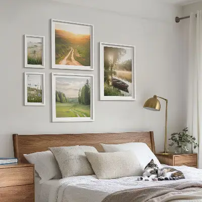 Galeria de quadros para parede com paisagens de água e vegetação