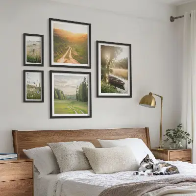Galeria de quadros para parede com paisagens de água e vegetação