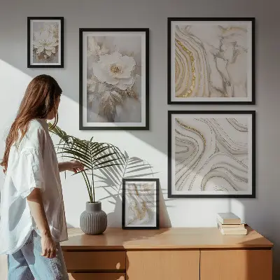 Conjunto de 5 quadros decorativos com motivos florais abstratos e elegância