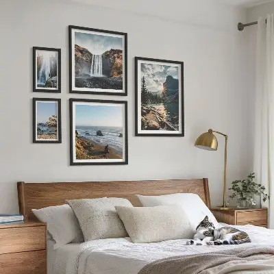 Conjunto de 5 quadros decorativos com estampas de paisagens, cachoeiras e praias