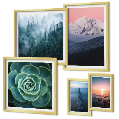 Galeria de parede com paisagens de montanhas e mar estilo boho