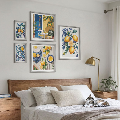 Parede galeria de quadros Cozinha provençal cítrica