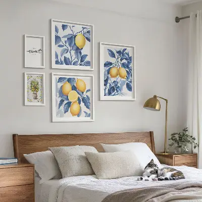 Conjunto de 5 quadros com moldura com detalhes rústicos em limão