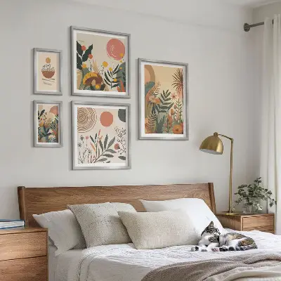 Conjunto de 5 quadros decorativos com motivos abstratos de plantas boho