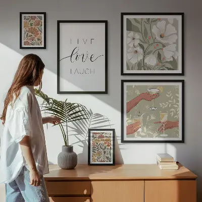 Conjunto de 5 quadros com moldura com estampas de slogans e gráficos florais