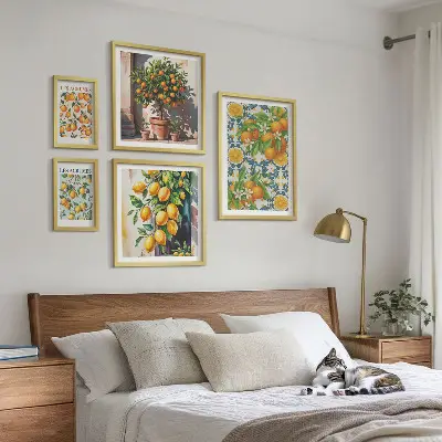 Galeria de quadros para parede com ilustrações vintage de frutas cítricas e flores