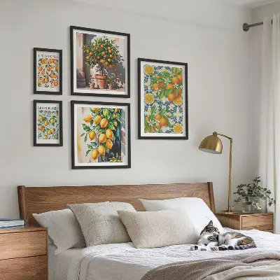 Galeria de quadros para parede com ilustrações vintage de frutas cítricas e flores