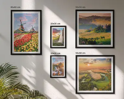 Conjunto de 5 quadros decorativos com paisagens naturais de cachoeiras e moinhos de vento