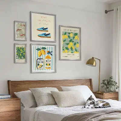 Conjunto de 5 quadros decorativos com inspirações vintage frutadas