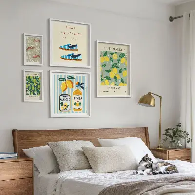 Conjunto de 5 quadros decorativos com inspirações vintage frutadas