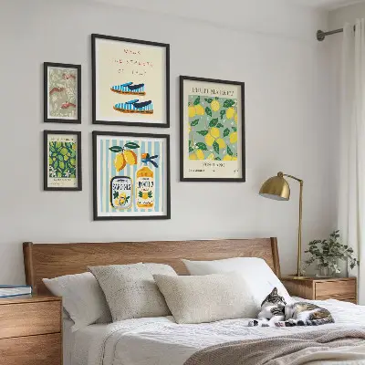 Conjunto de 5 quadros decorativos com inspirações vintage frutadas