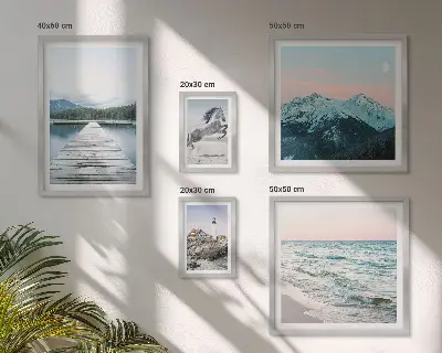 Galeria de parede com decoração de paisagens naturais