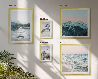 Galeria de parede com decoração de paisagens naturais