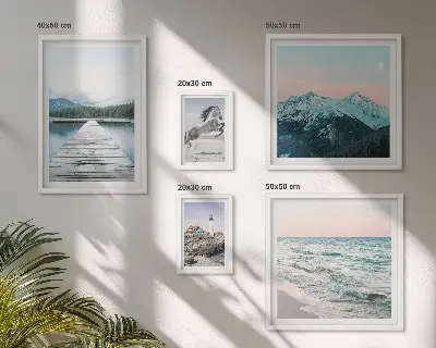 Galeria de parede com decoração de paisagens naturais