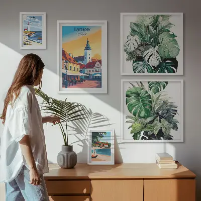 Conjunto de 5 quadros com moldura com estampas da flora das cidades costeiras polonesas