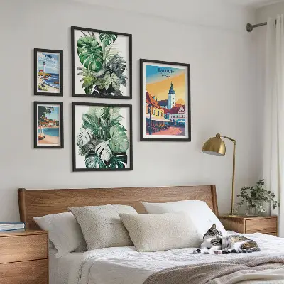 Conjunto de 5 quadros com moldura com estampas da flora das cidades costeiras polonesas