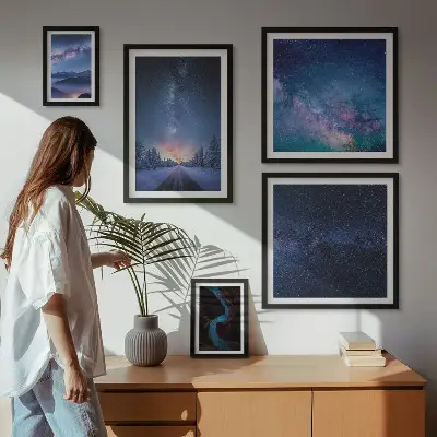 Conjunto de 5 quadros decorativos com paisagens noturnas cósmicas