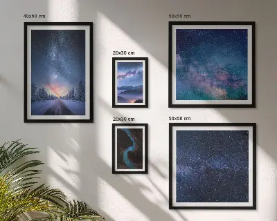 Conjunto de 5 quadros decorativos com paisagens noturnas cósmicas
