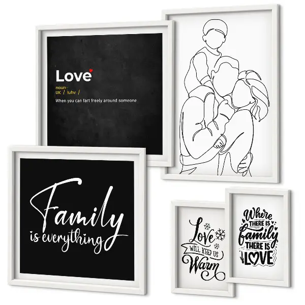 Galeria de parede com temática de valores familiares de amor e proximidade