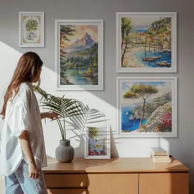 Galeria de parede com paisagens de montanhas e vistas para o mar