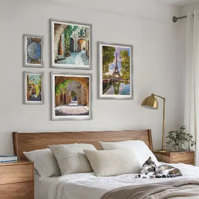 Conjunto de 5 quadros decorativos com vistas encantadoras de cidades europeias
