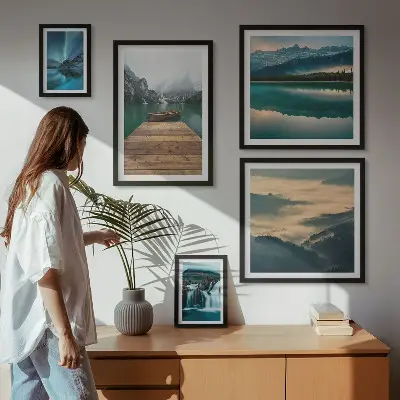 Galeria de parede com paisagens de cachoeiras e montanhas